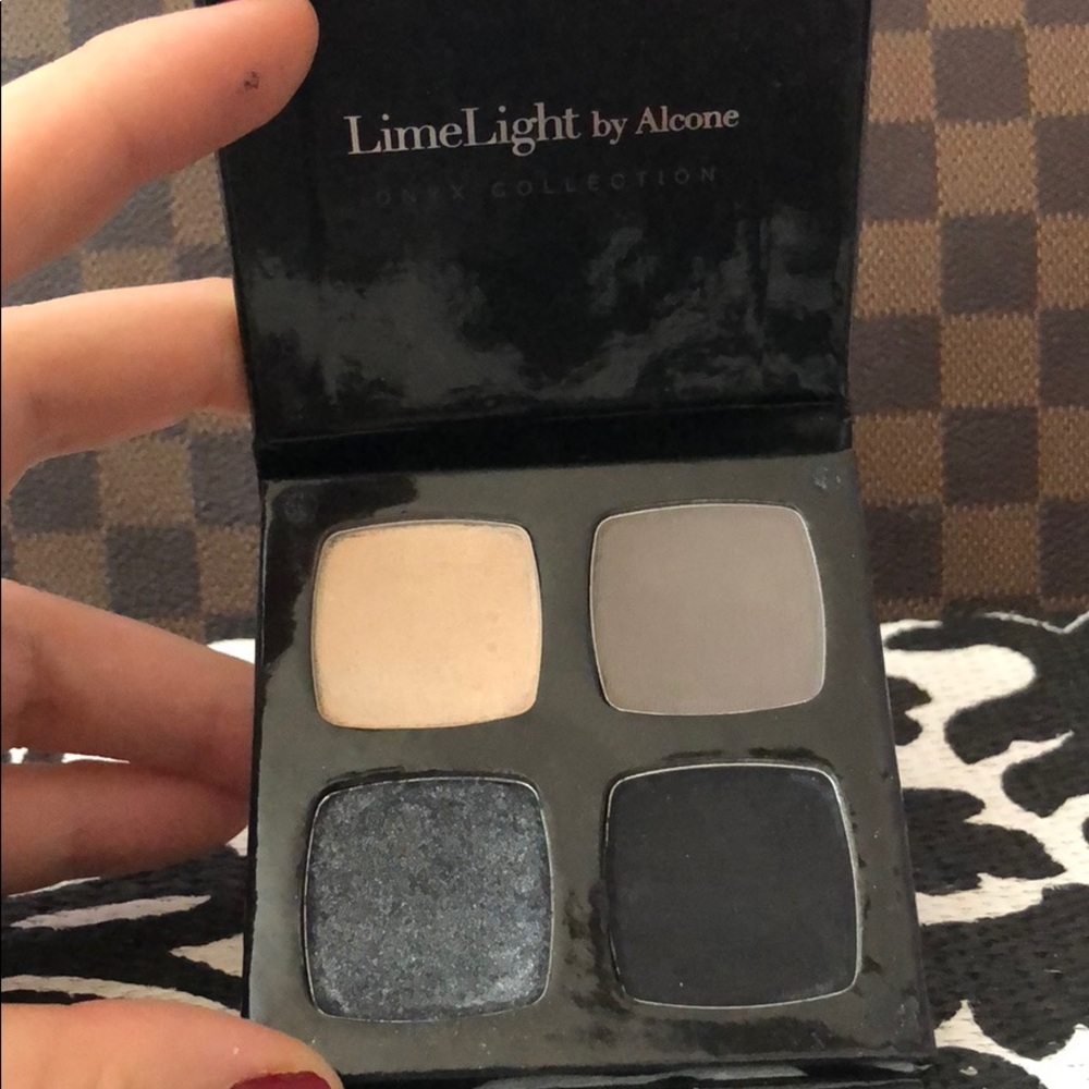 LimeLight by Alcone ONYX Eyeshadow Palette